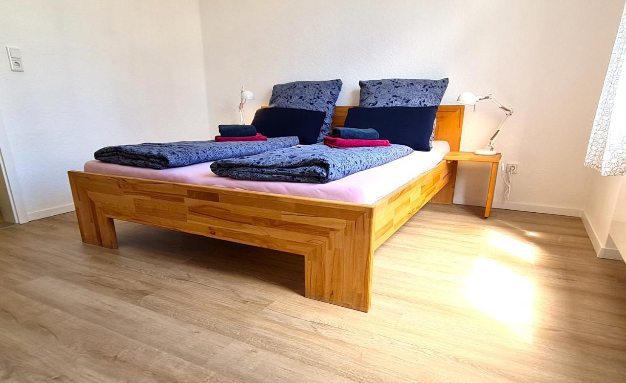 Burgunder Helle Und Geräumige Apartment *